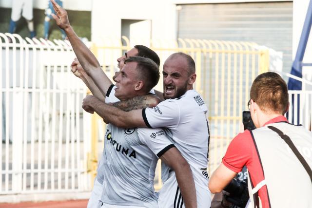 李炎哲首秀25分新疆大胜浙江 北控克上海4连胜